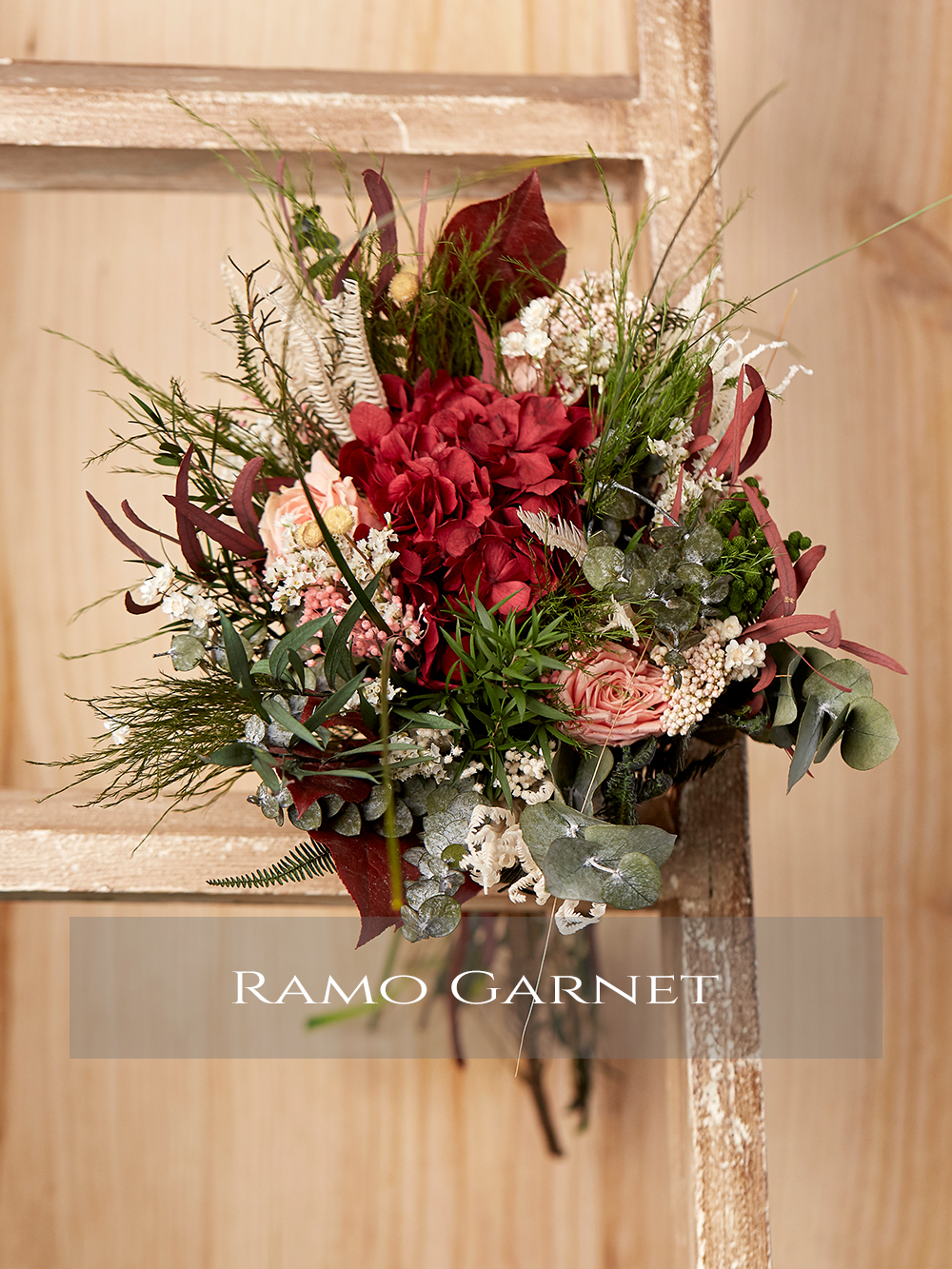 Ramo de flores preservadas Garnet Ramo de flores preservadas Garnet